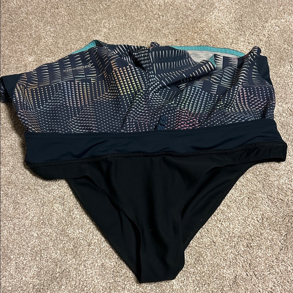 Patagonia Women's Nine Trails Running Shorts, Shadow Pop Navy Blue, Small - Picture 7 of 8